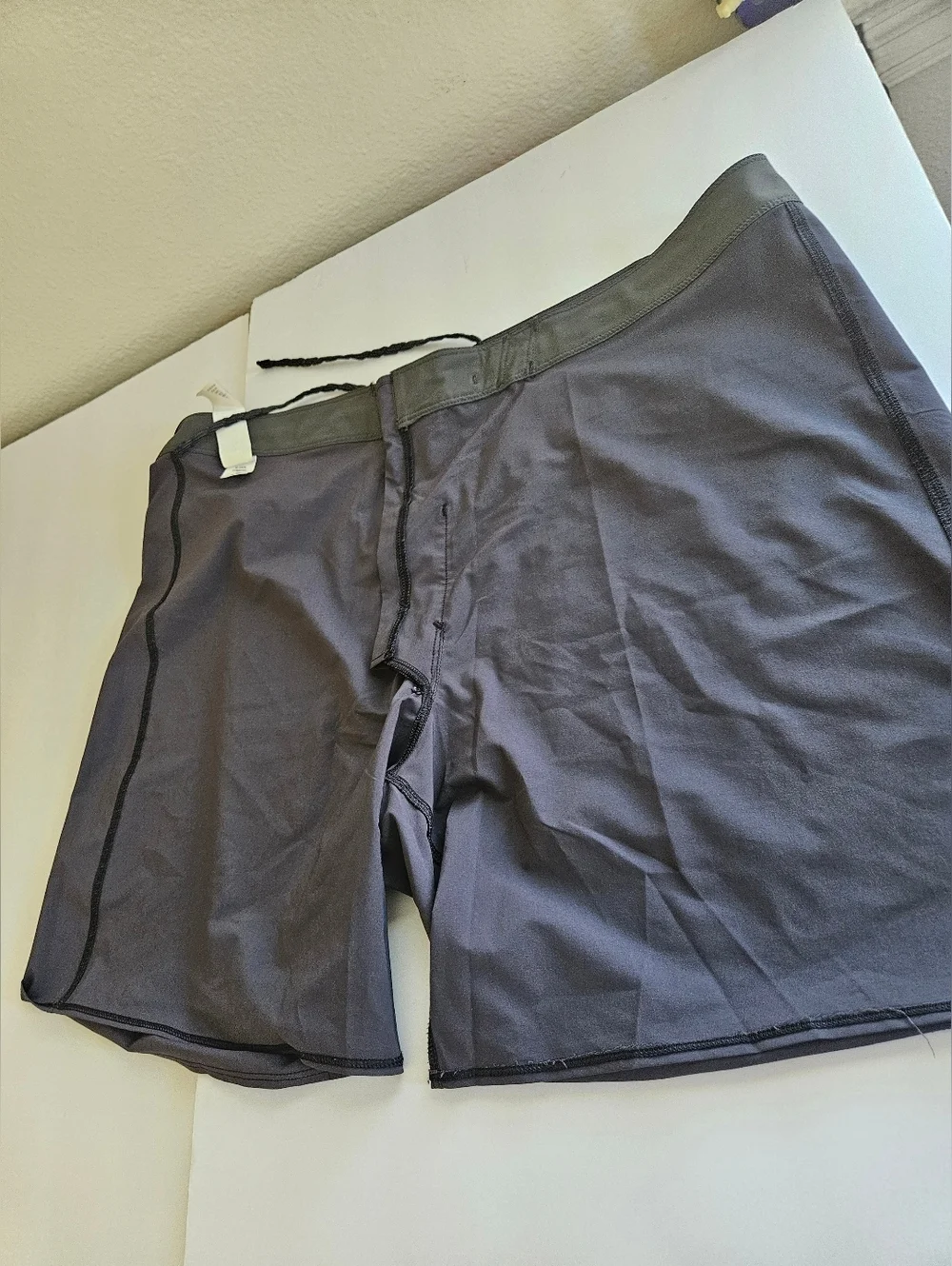 Patagonia-Men's L Hydropeak Boardshorts Charcoal